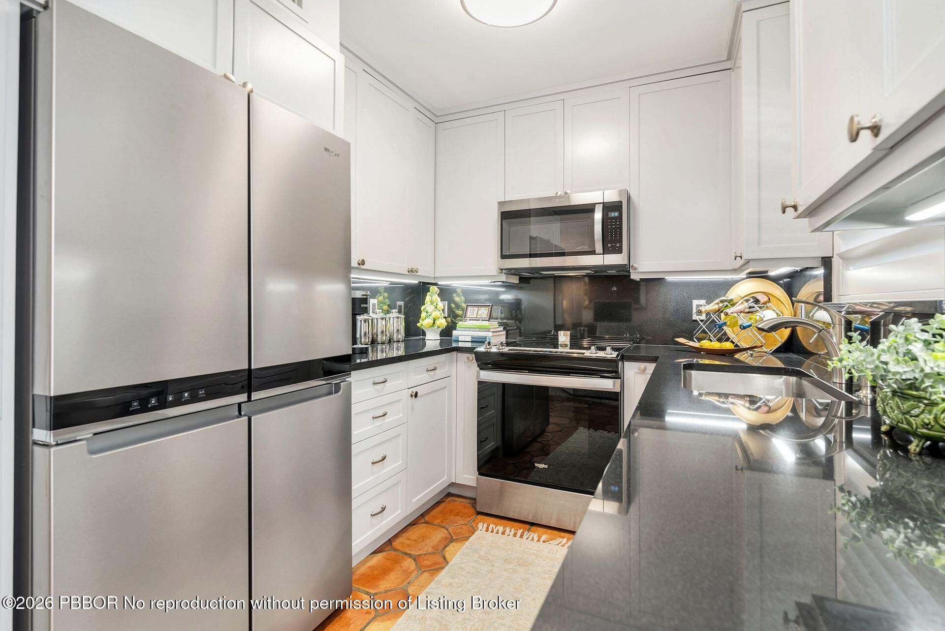 401 Peruvian Avenue, Unit 104, Palm Beach, FL 33480 Photo