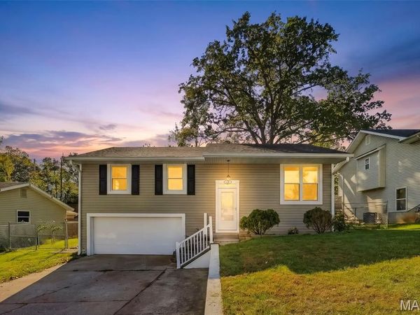 1406 Belleau Lake Drive , O'Fallon, MO 63366