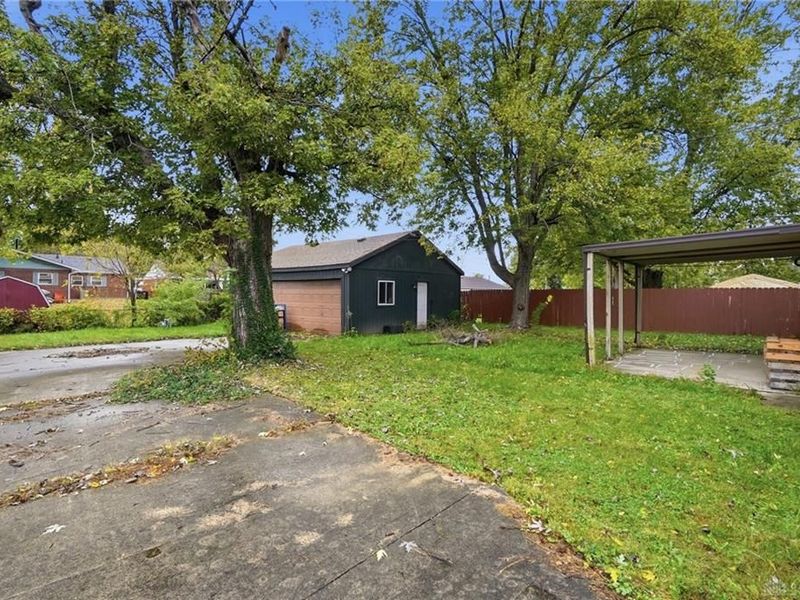 310 Lang Court, Englewood, OH 45322 Photo 20