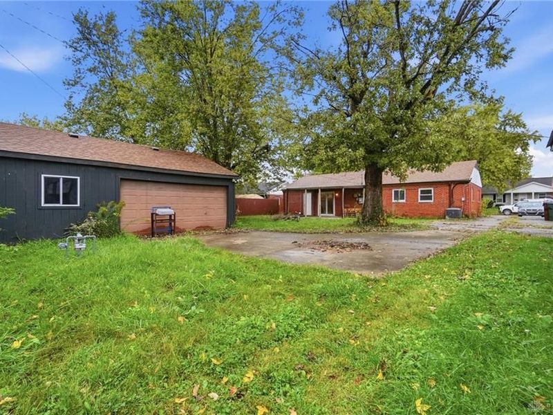 310 Lang Court, Englewood, OH 45322 Photo 22