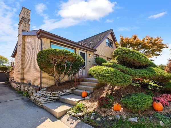 10621 Laramie Avenue, Oak Lawn, IL 60453