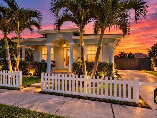 4250 SW 57th Ave , Davie, FL 33314