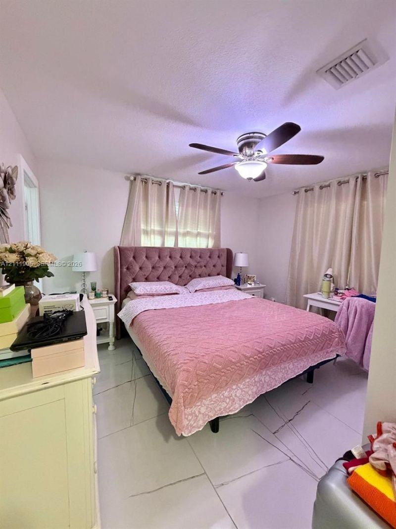 4250 SW 57th Ave, Davie, FL 33314 Photo