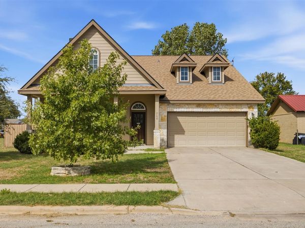 800 Savannah CV , Elgin, TX 78621