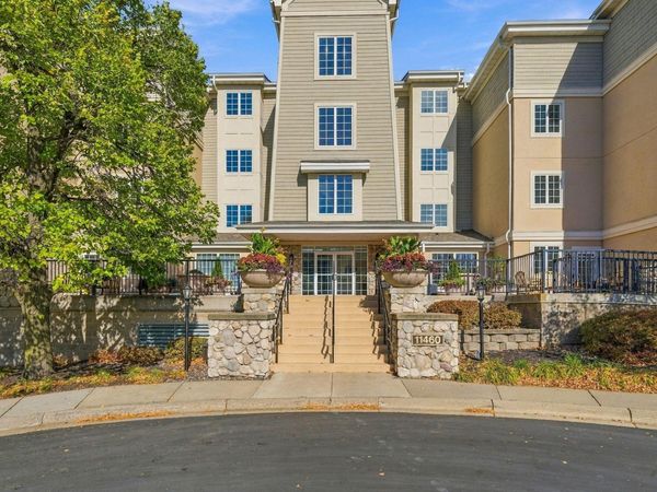 11460 Fairfield Road W, Unit 303, Minnetonka, MN 55305