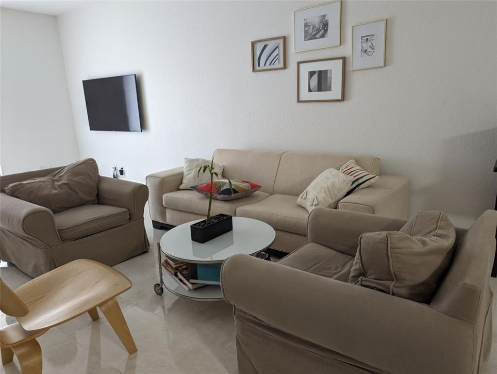 4102 Forest Drive, Weston, FL 33332 Photo