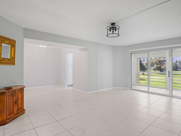 3951 Via Poinciana, Unit 211, Lake Worth, FL 33467