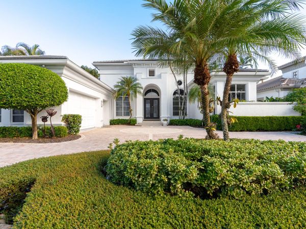 7581 Playa Rienta Way, Delray Beach, FL 33446