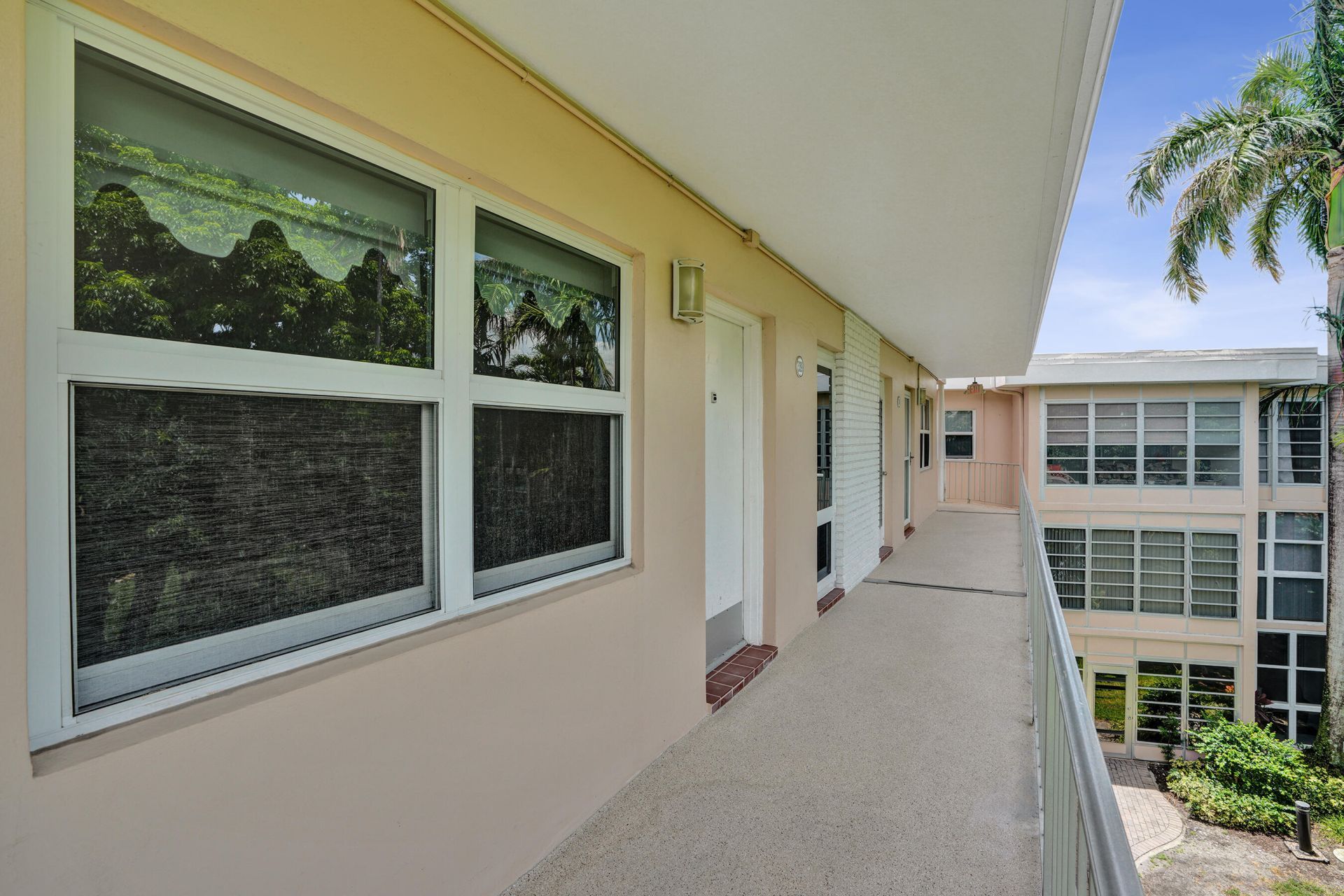 1481 S Ocean Boulevard, Unit 339D, Lauderdale by the Sea, FL 33062 Photo
