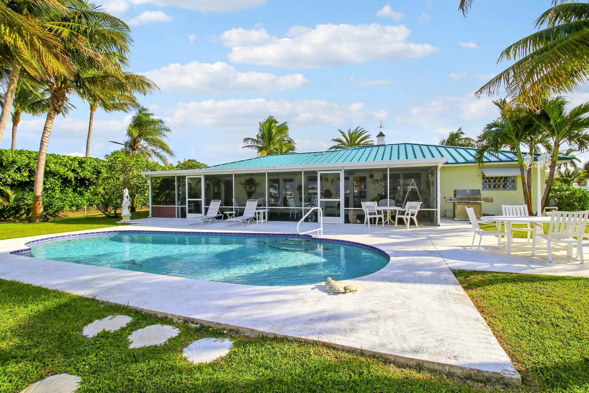 110 Shore Drive, Riviera Beach, FL 33404 Photo