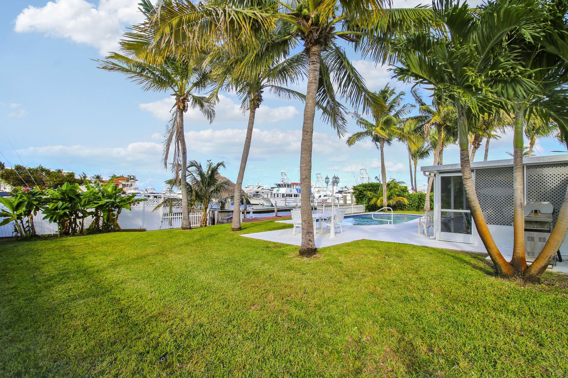 110 Shore Drive, Riviera Beach, FL 33404 Photo