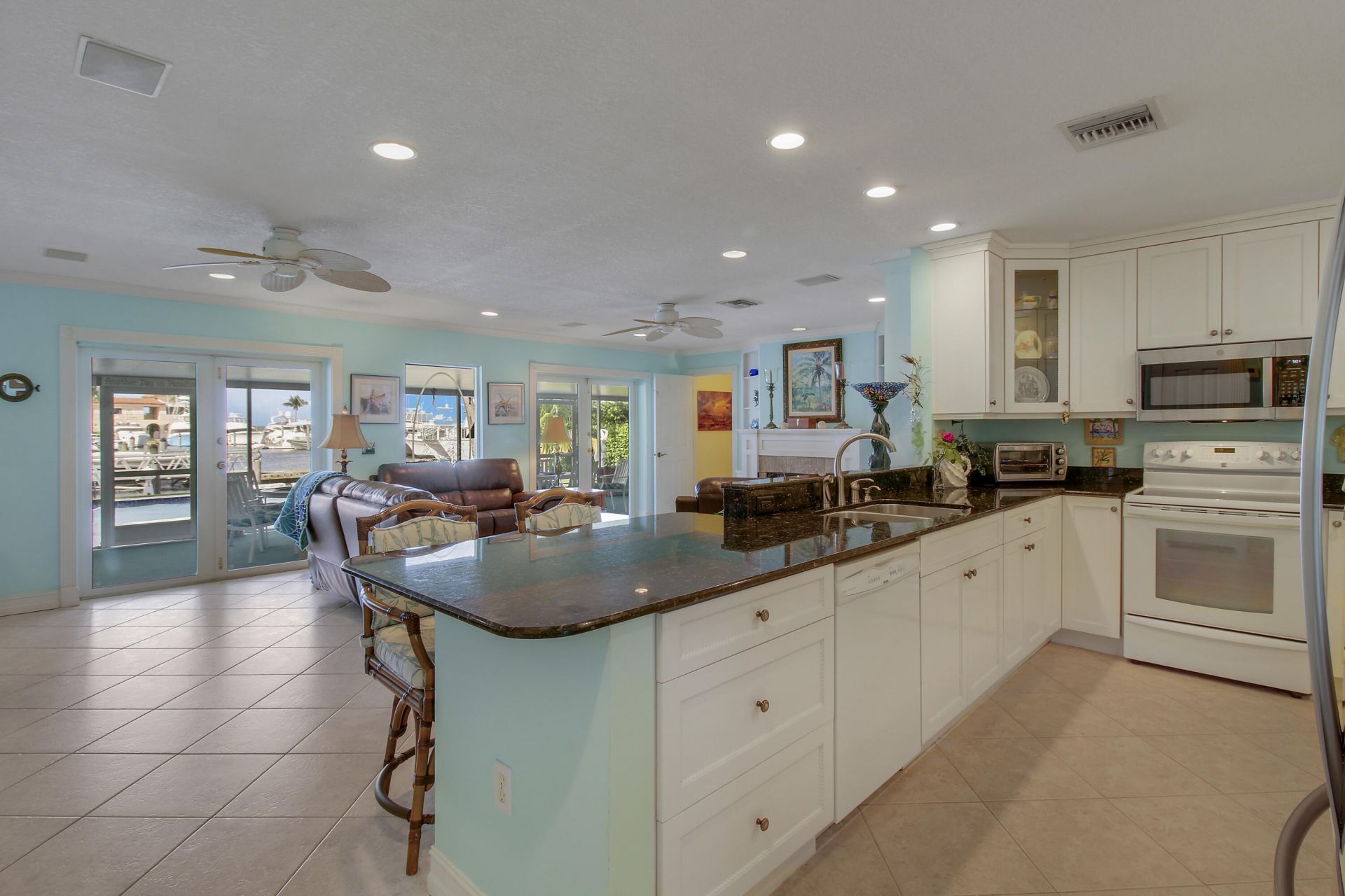 110 Shore Drive, Riviera Beach, FL 33404 Photo