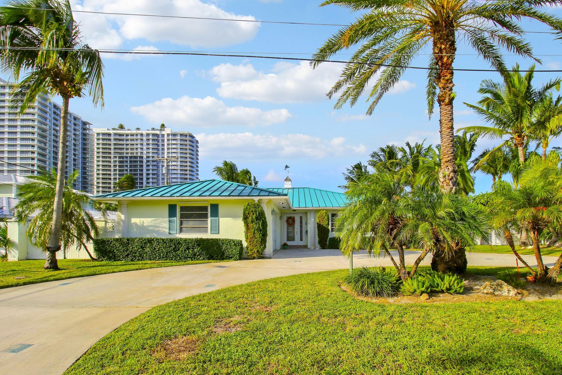 110 Shore Drive, Riviera Beach, FL 33404 Photo