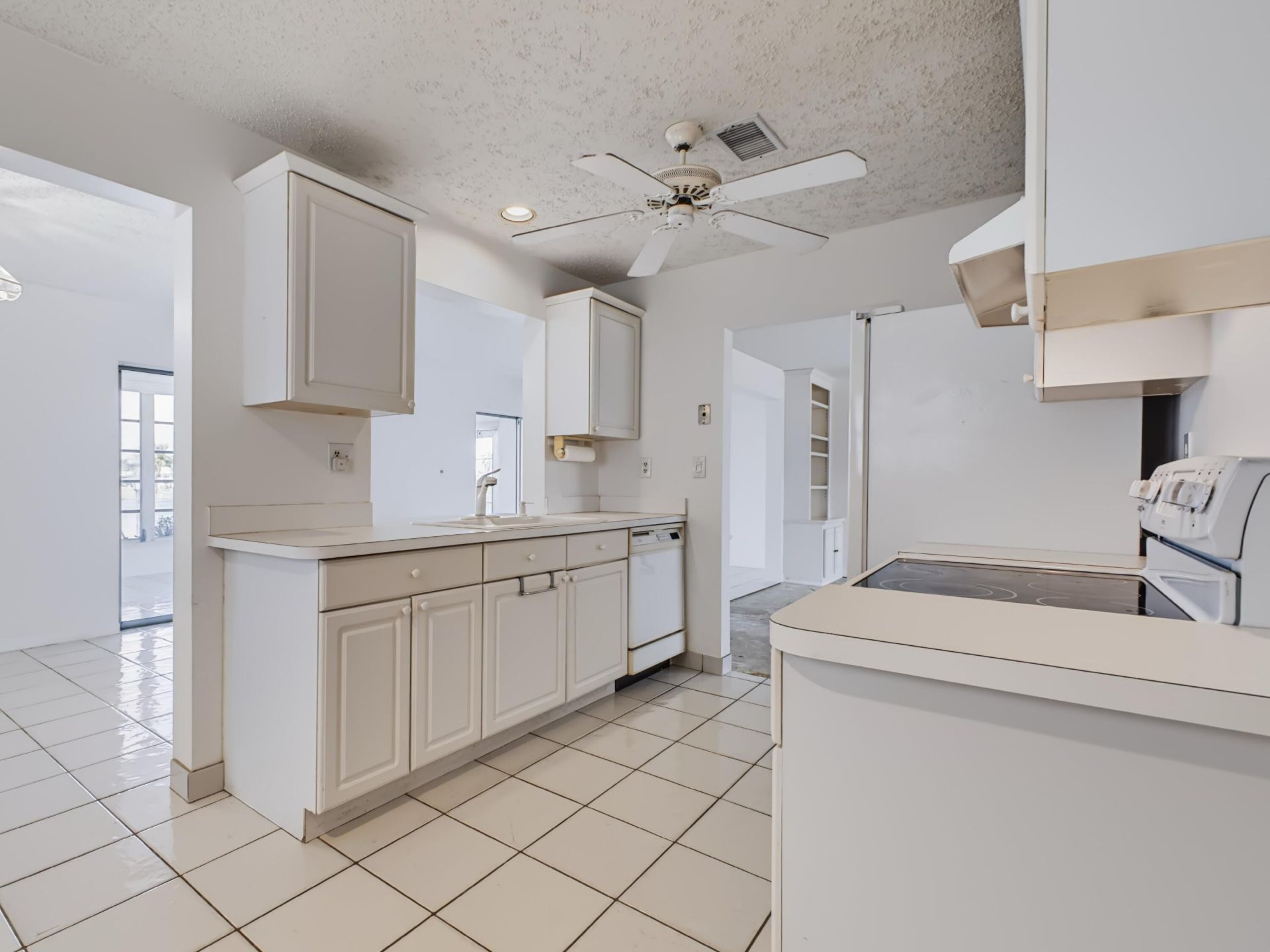 2003 SW Roma Way, Boynton Beach, FL 33426 Photo