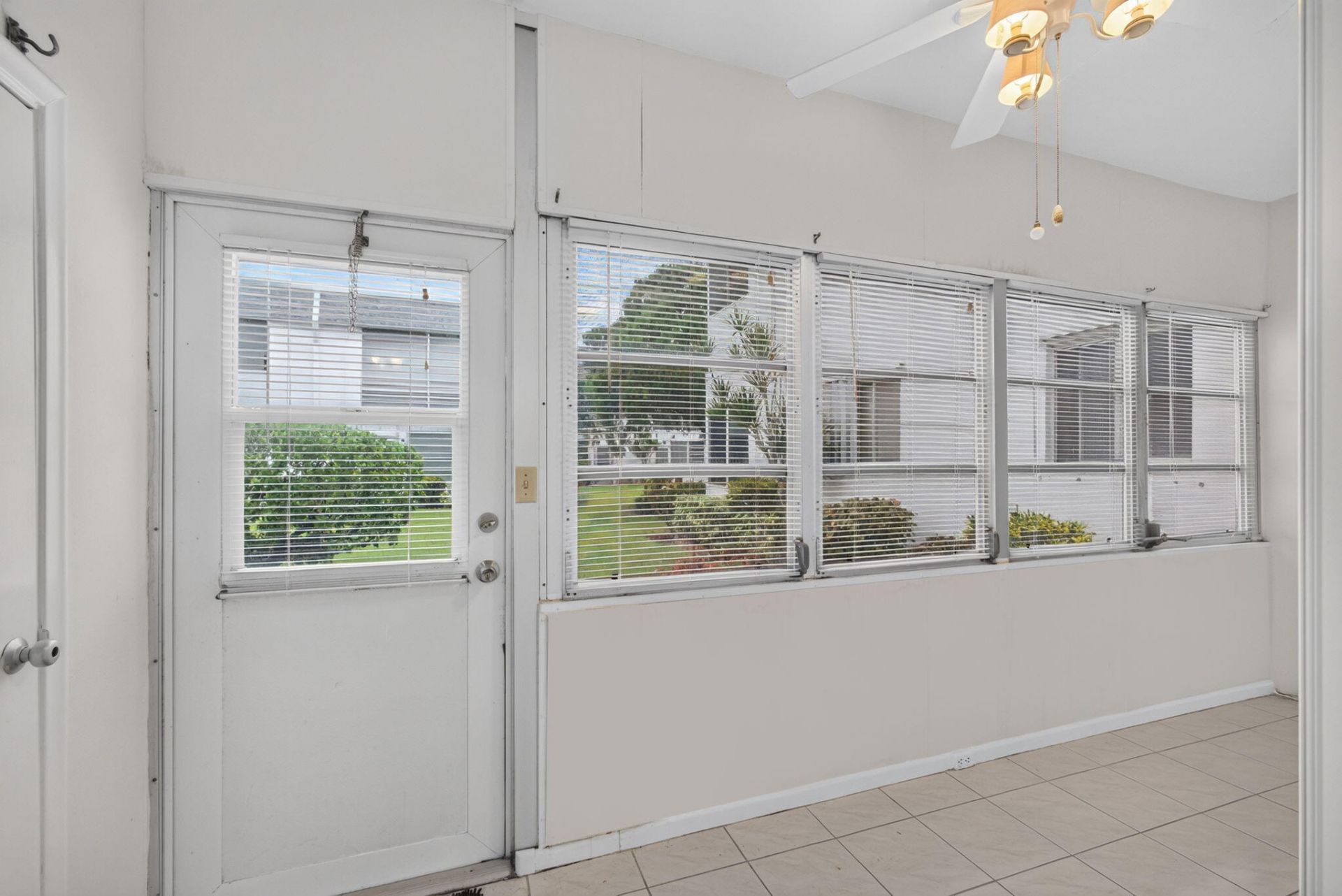 3280 Lake Osborne Drive, Unit #105, Lake Worth Beach, FL 33461 Photo