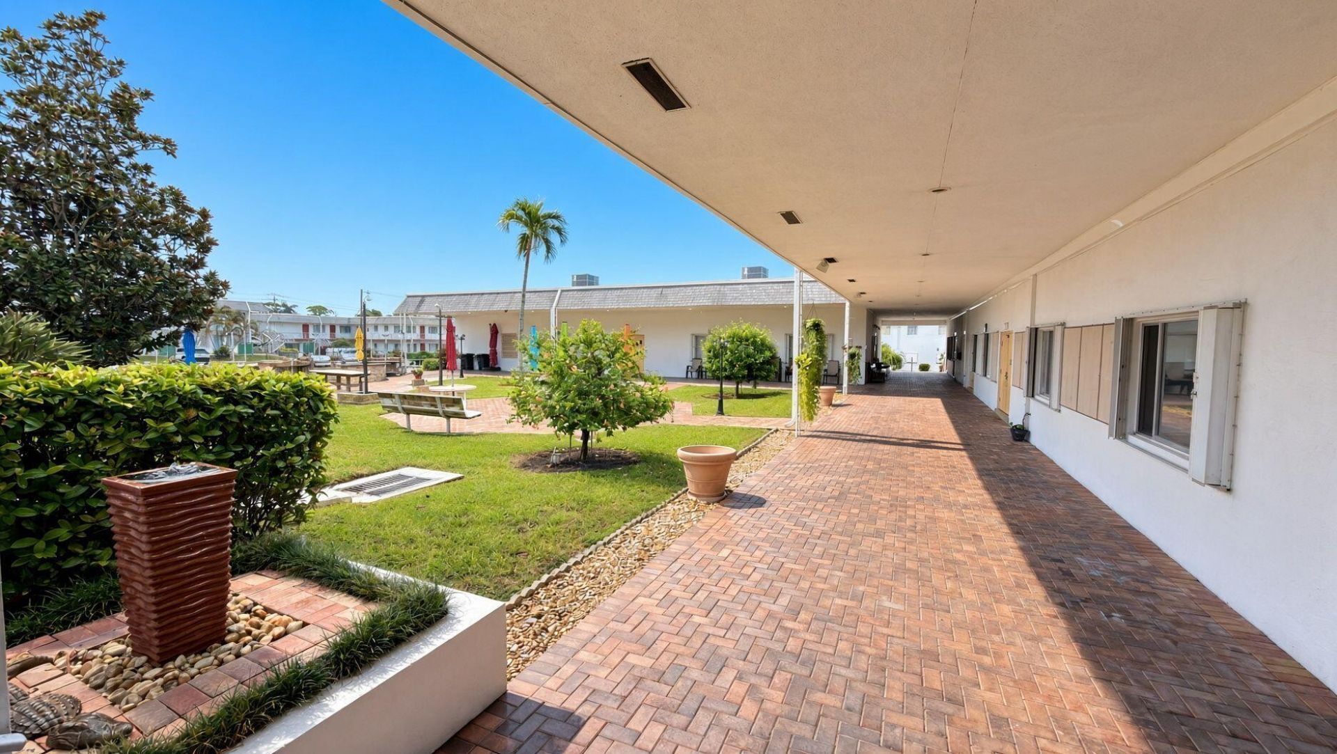 3280 Lake Osborne Drive, Unit #105, Lake Worth Beach, FL 33461 Photo