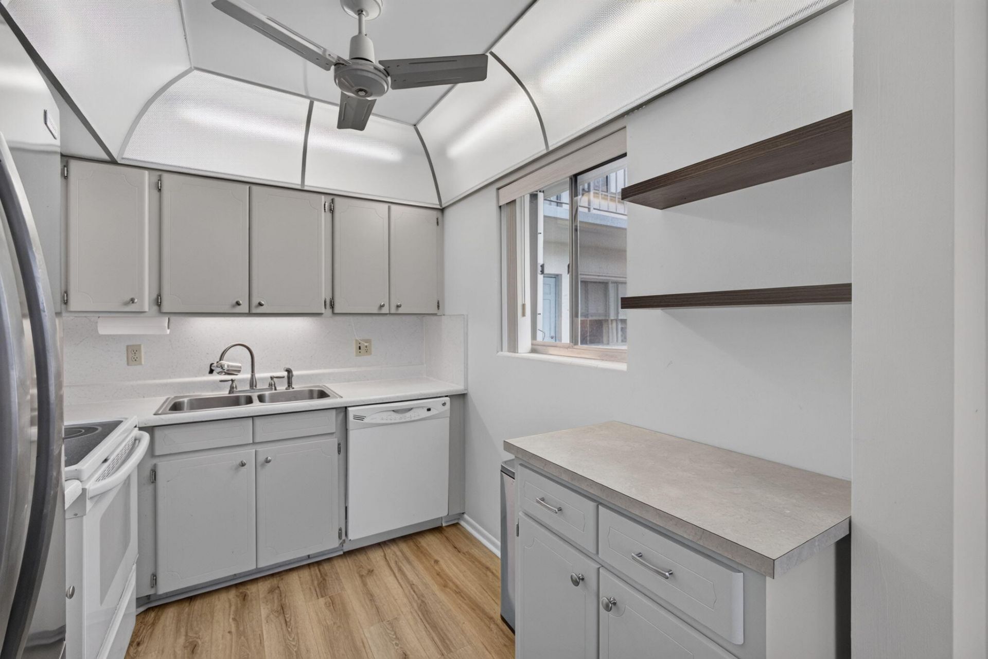 3280 Lake Osborne Drive, Unit #105, Lake Worth Beach, FL 33461 Photo