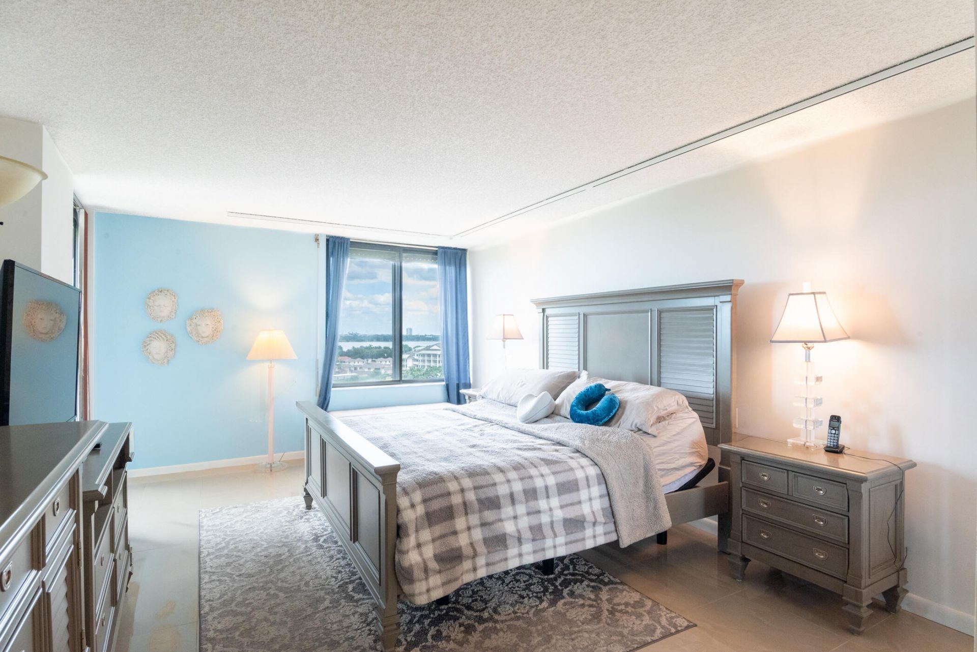 2480 Presidential Way, Unit 1103, West Palm Beach, FL 33401 Photo