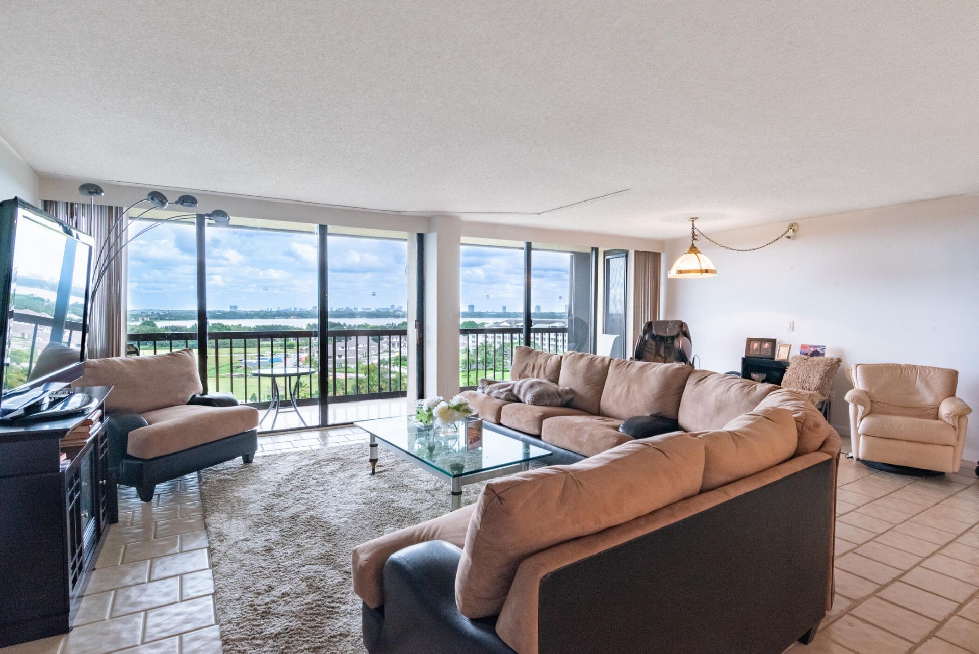 2480 Presidential Way, Unit 1103, West Palm Beach, FL 33401 Photo