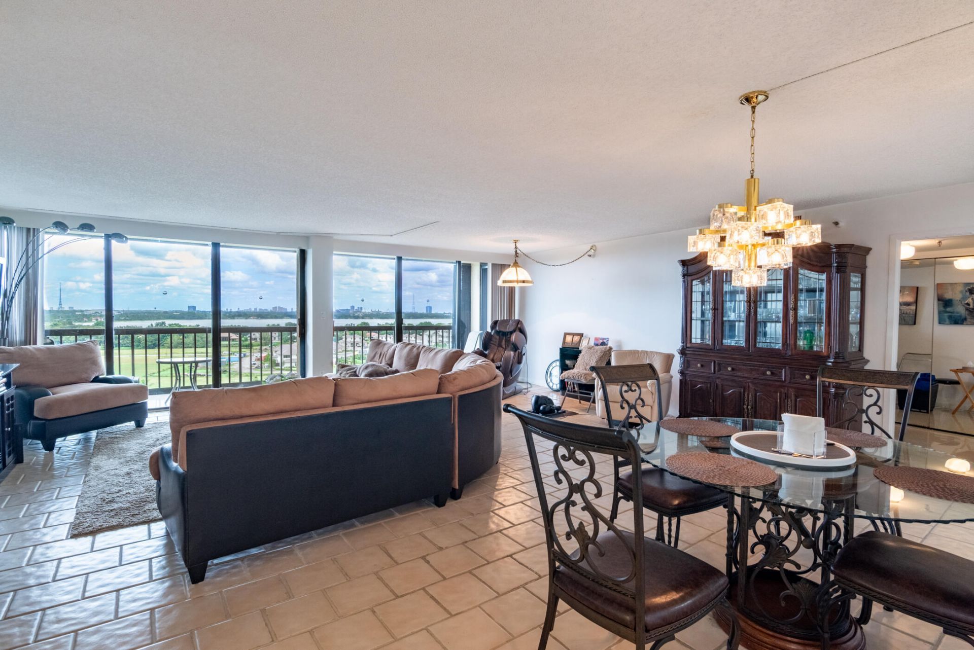 2480 Presidential Way, Unit 1103, West Palm Beach, FL 33401 Photo