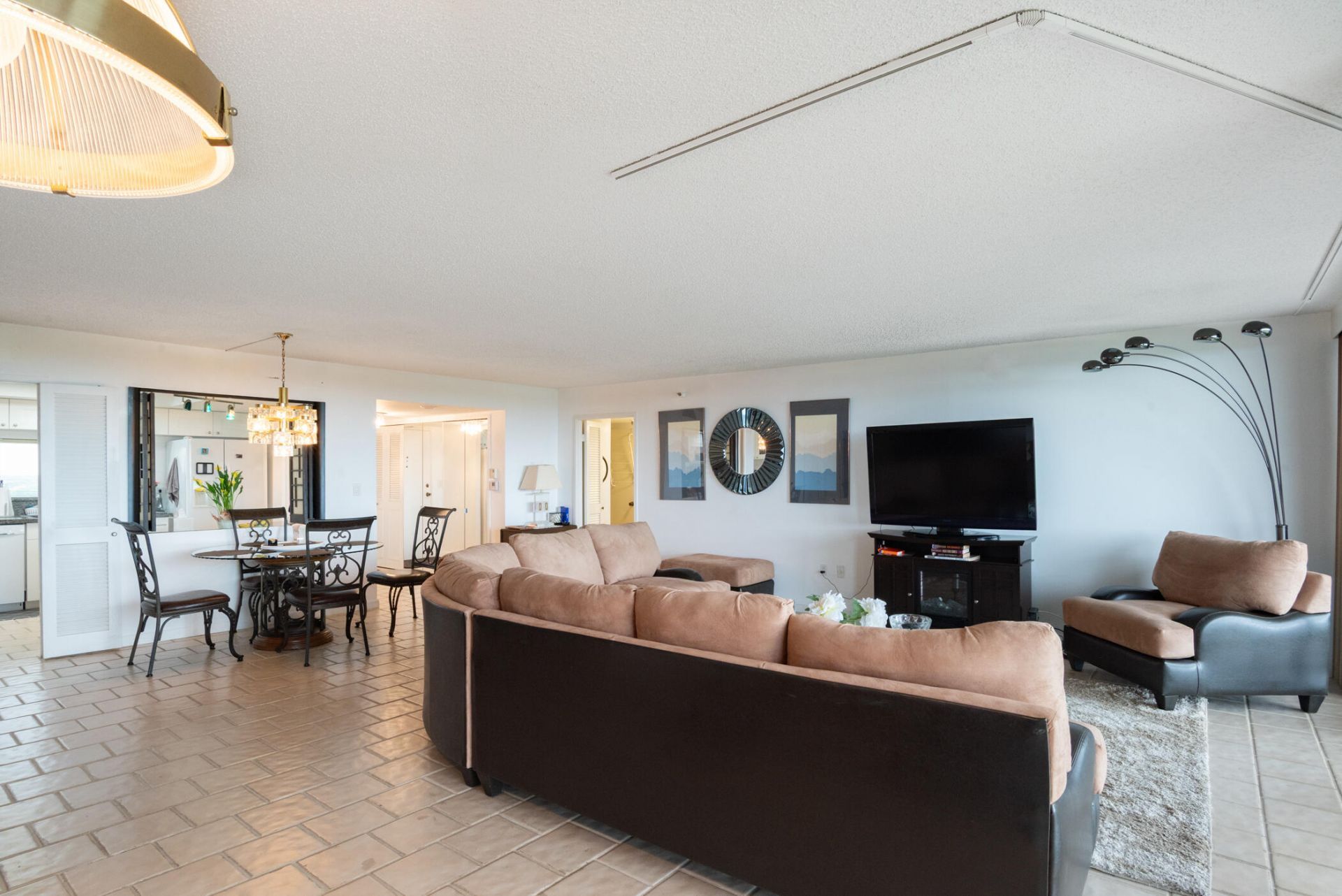 2480 Presidential Way, Unit 1103, West Palm Beach, FL 33401 Photo