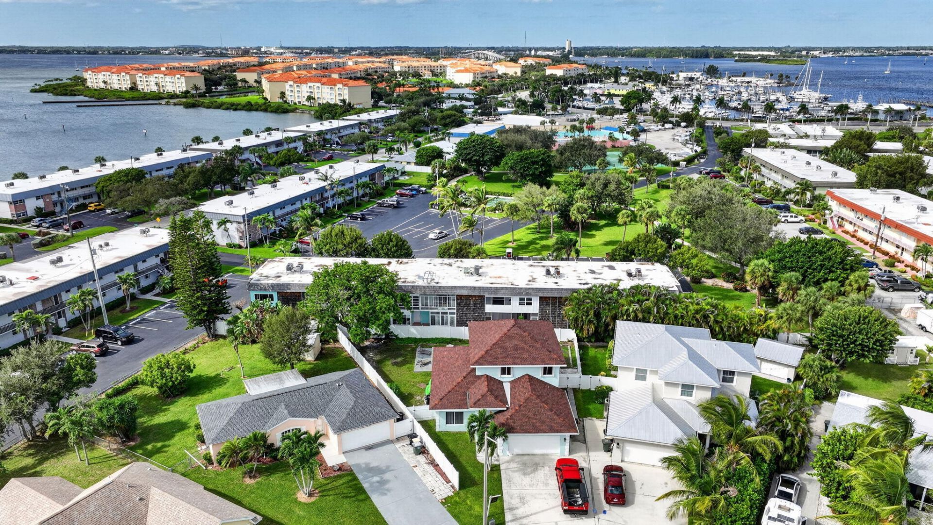 1200 Colonnades Drive, Unit 207, Fort Pierce, FL 34949 Photo