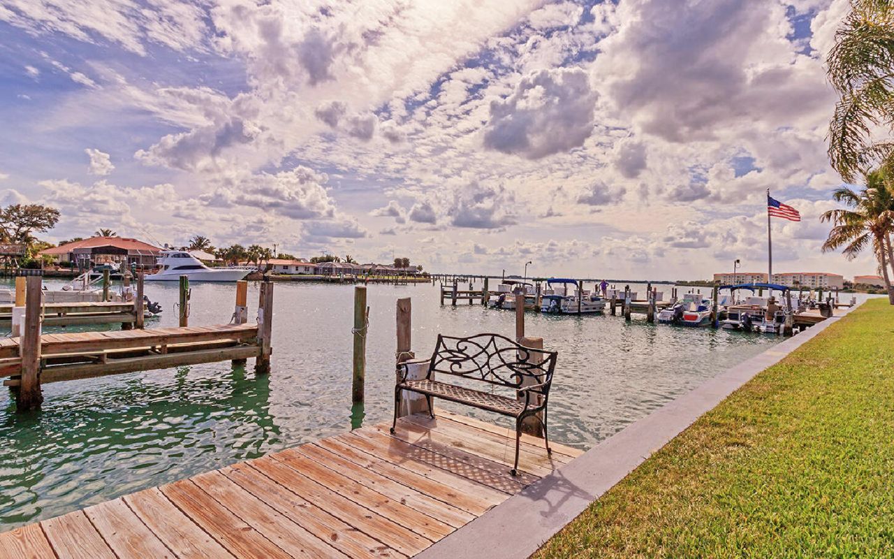 1200 Colonnades Drive, Unit 207, Fort Pierce, FL 34949 Photo