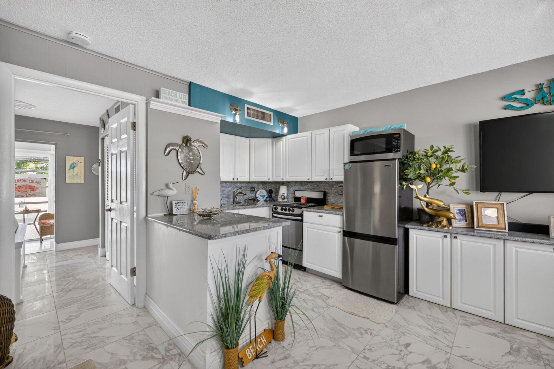 1200 Colonnades Drive, Unit 207, Fort Pierce, FL 34949 Photo