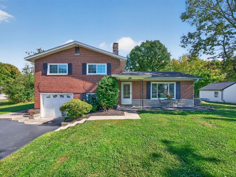 6274 Winding Way, Hamilton Township, OH 45039 Photo 3