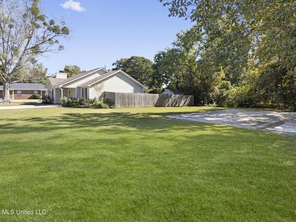 524 S Railroad Street, Gulfport, MS 39507