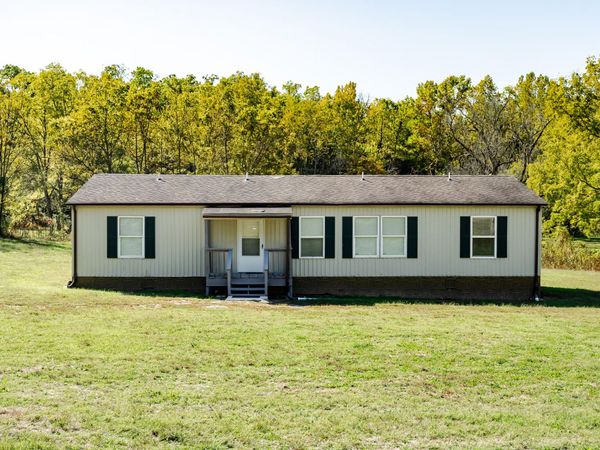 3715 Farm Road 2190 , Exeter, MO 65647