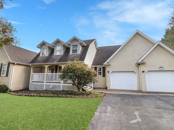 2542 W Heritage Drive , Ozark, MO 65721