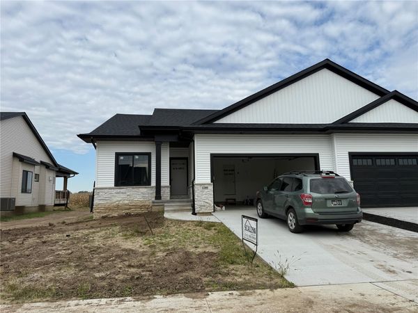 1280 Berkshire Lane , North Liberty, IA 52317