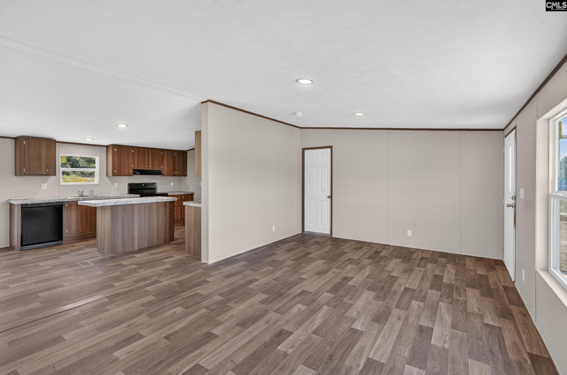 261 Home Farm Road  Photo 11