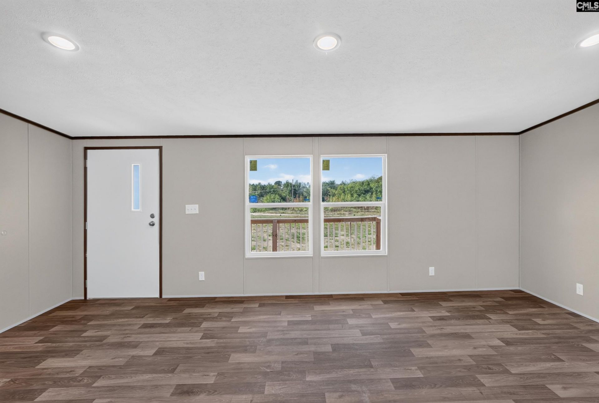 261 Home Farm Road  Photo 9