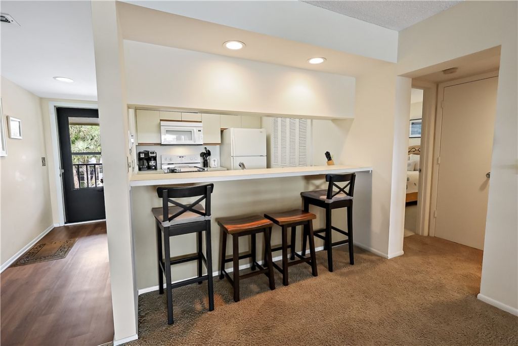 31 Plantation Drive, Unit 204, Vero Beach, FL 32966 Photo