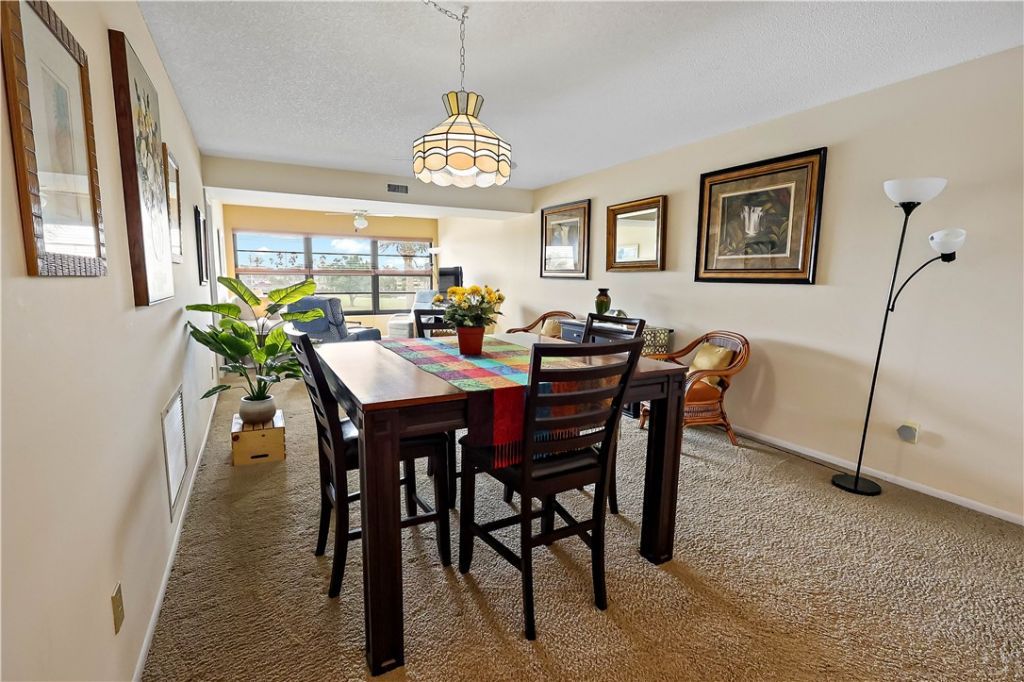 31 Plantation Drive, Unit 204, Vero Beach, FL 32966 Photo