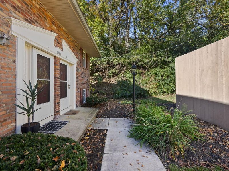 1387 Bluff Avenue , Unit A, Grandview, OH 43212 Photo 31