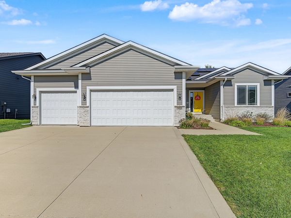 3459 Grand Valley Drive, West Des Moines, IA 50265