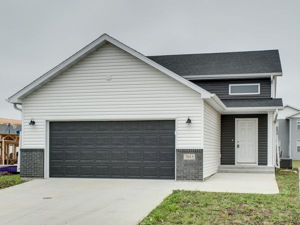 7015 Benji Lane, Horace, ND 58047