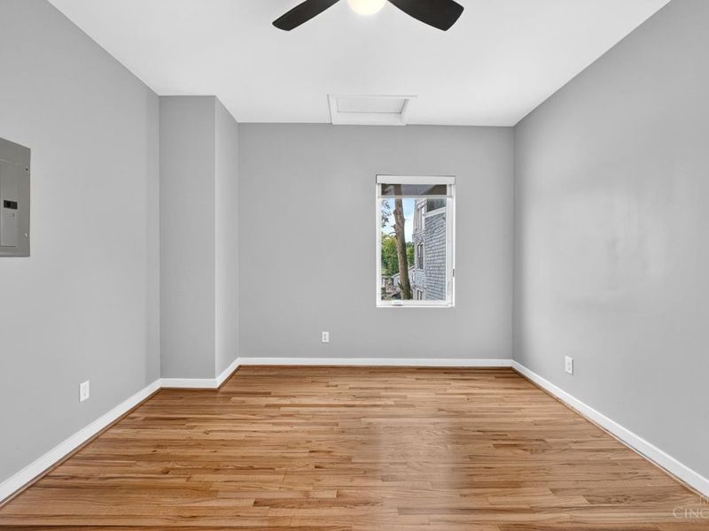 418 Torrence Court, Cincinnati, OH 45202 Photo 10