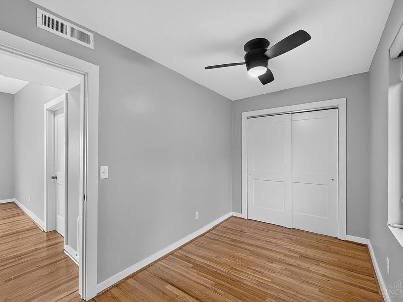 418 Torrence Court, Cincinnati, OH 45202 Photo 6