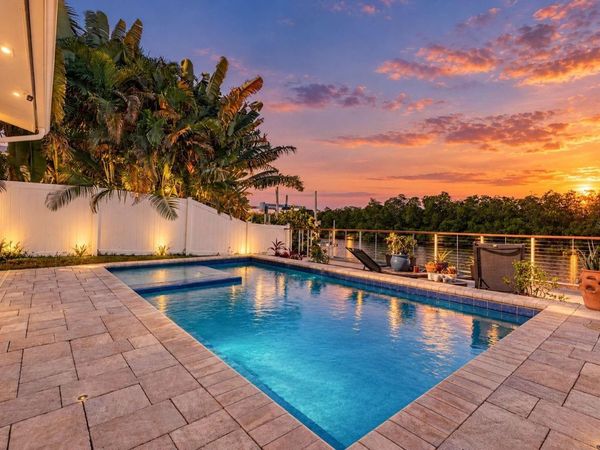 4606 BAY CREST DRIVE , TAMPA, FL 33615