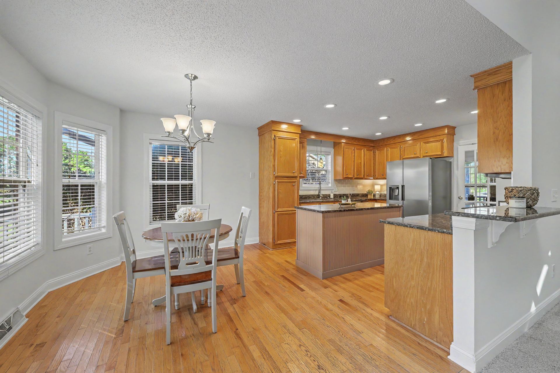 130 Welchman Avenue Photo 17