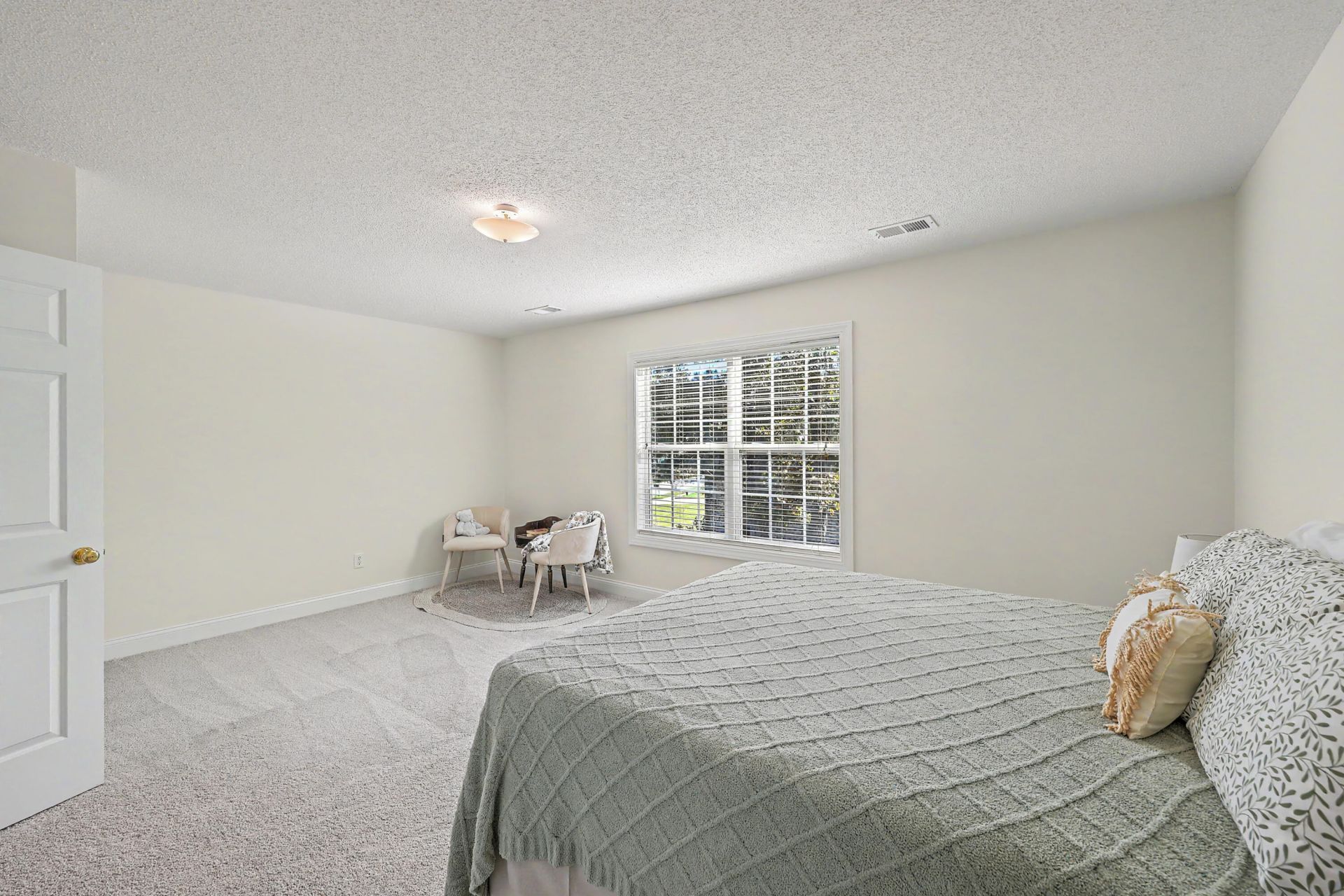 130 Welchman Avenue Photo 34