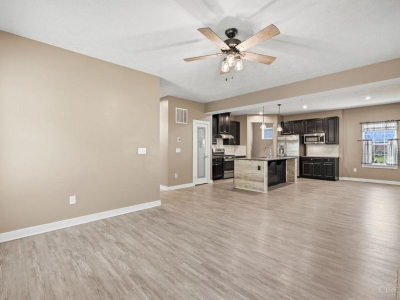 10570 Atterbury Drive, Harrison, OH 45030 Photo 5