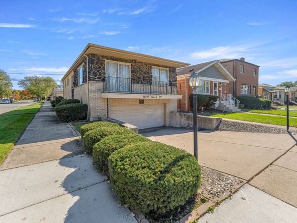 9401 S Parnell Avenue, Chicago, IL 60620