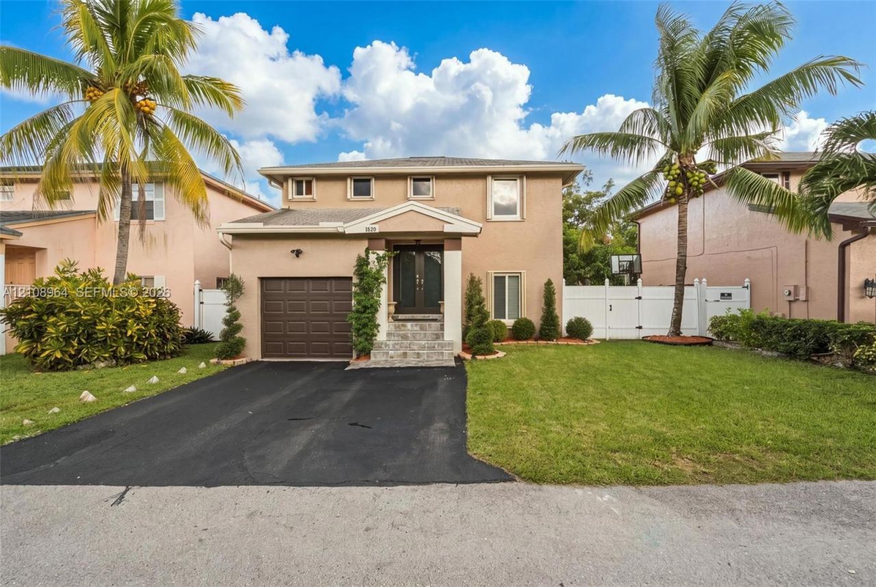 5840 Woodland Point Dr, Tamarac, FL 33319 Photo
