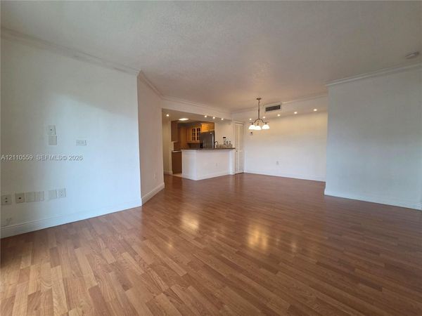 10755 SW 108th Ave , Unit 204, Miami, FL 33176