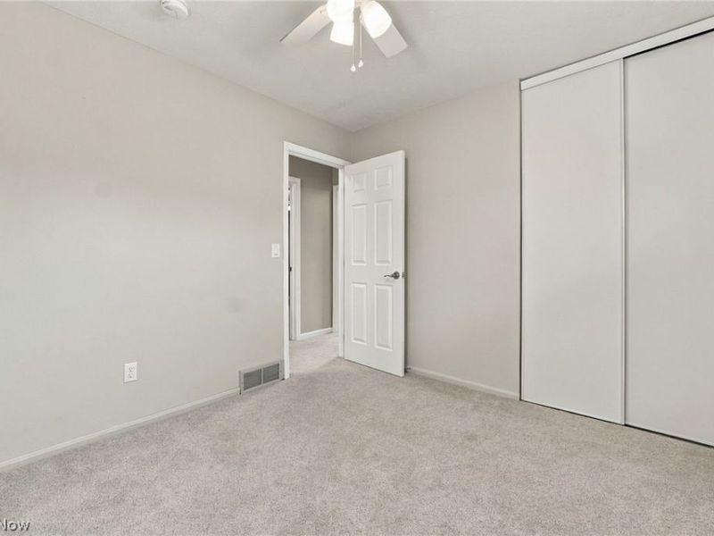 26956 Oxford Park Lane, Olmsted Township, OH 44138 Photo 10